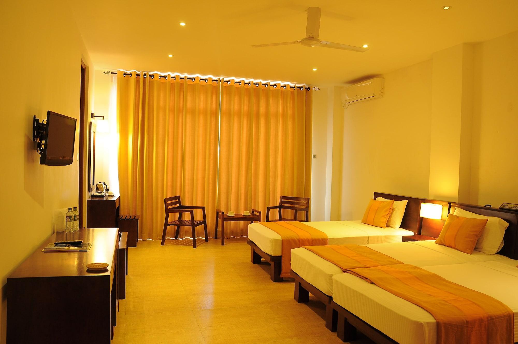 מלון קנדי Oak Ray Regency מראה חיצוני תמונה