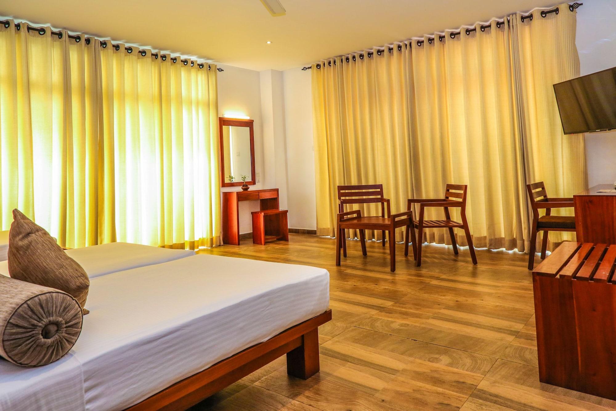 מלון קנדי Oak Ray Regency מראה חיצוני תמונה